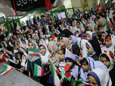 بیعت دانش‌آموزان فسا با رهبر انقلاب