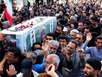 وداع مردم فسا با پاسدار شهید نبی‌الله فتحی‌پور