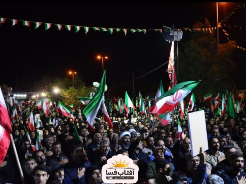 شعر خوانی دکتر محمدمهدی سیار در بیعت با امام مجتبی خامنه ای مدظله العالی با عنوان بیعت سرخ