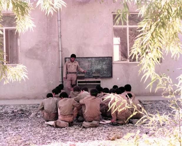 کلاس‌هایی که در غبار فتنه تعطیل نشدند؛ روایتی از معلمان سنگرنشین عصر ما