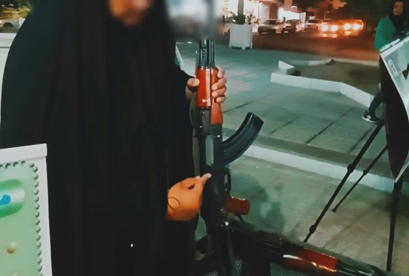آموزش کار با سلاح کلاشینکف در تجمعات شبانه فسا